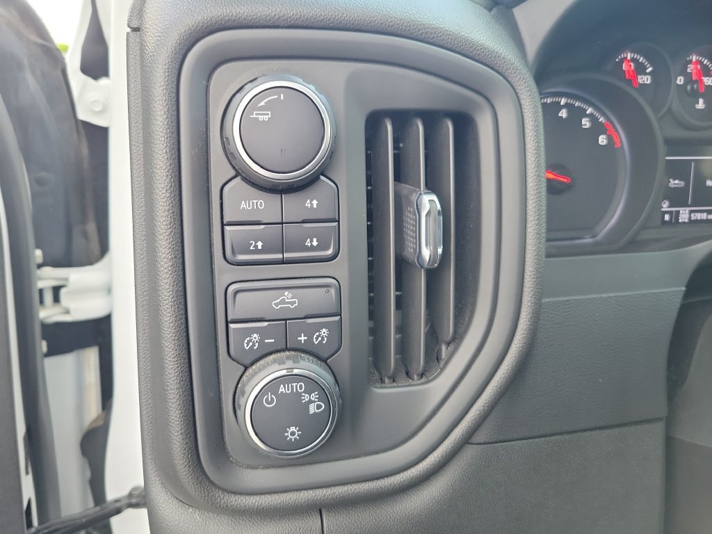 Used 2022 Chevrolet Silverado 1500 Custom Trail Boss AWD/4WD image 30