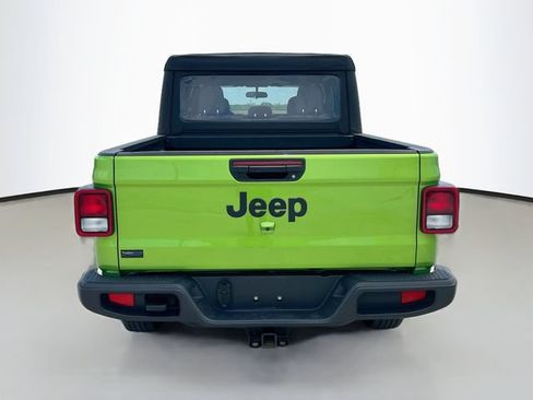Used 2025 Jeep Gladiator Sport AWD/4WD image 7