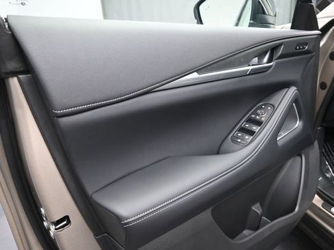 Used 2025 INFINITI QX60 Luxe w/ Vision Package image 12