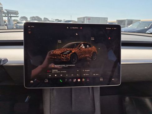 Used 2023 Tesla Model Y Long Range AWD/4WD image 9