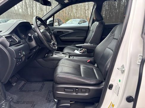 Used 2023 Honda Passport TrailSport image 35