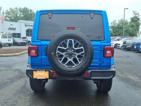 Certified 2025 Jeep Wrangler Unlimited Sahara AWD/4WD image 6