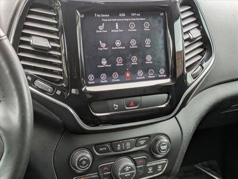 Used 2019 Jeep Cherokee Limited AWD/4WD image 14