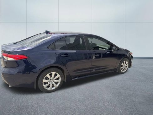 Used 2021 Toyota Corolla LE FWD image 3
