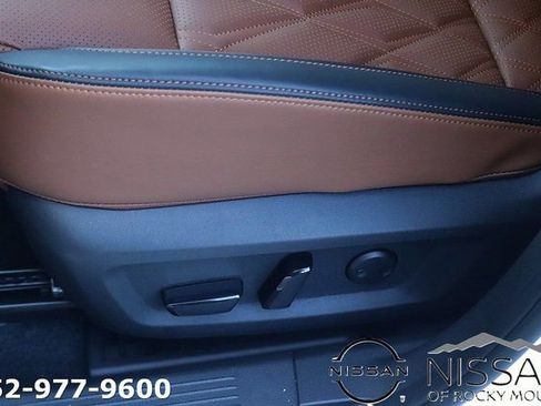 New 2026 Nissan Rogue Platinum w/ Platinum Premium Package AWD/4WD image 16