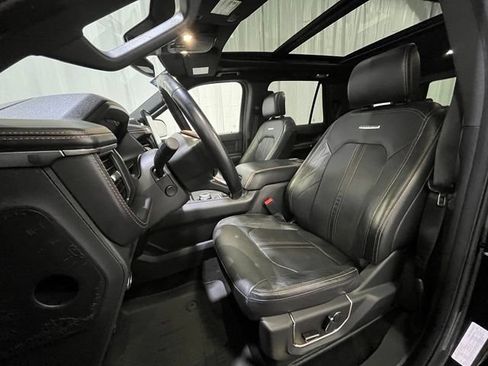 Used 2022 Ford Expedition Platinum AWD/4WD image 10