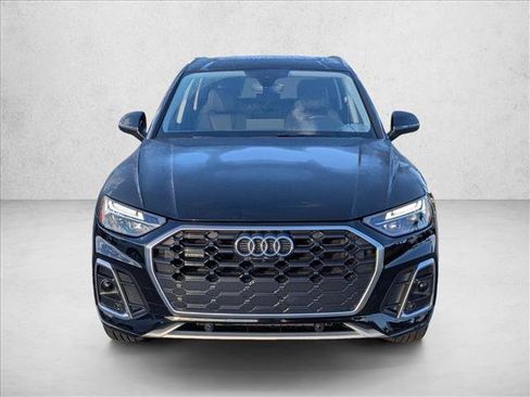 Certified 2025 Audi Q5 2.0T Premium Plus w/ Premium Plus Package image 2