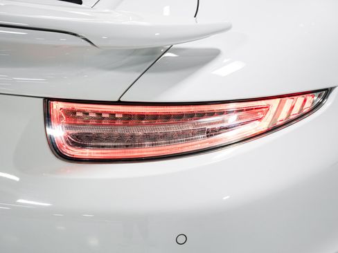 Used 2016 Porsche 911 Turbo S image 15