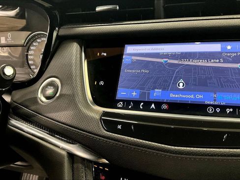 Certified 2024 Cadillac XT5 Sportv w/ LPO, Floor Liner Package image 15