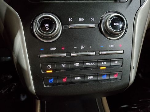 Used 2015 Lincoln MKC FWD w/ Equipment Group 102A Reserve image 16