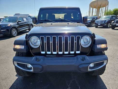 Used 2018 Jeep Wrangler Unlimited Sahara AWD/4WD image 12