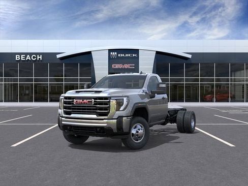 New 2026 GMC Sierra 3500 Pro AWD/4WD image 8