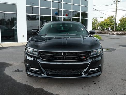 Used 2019 Dodge Charger SXT w/ Blacktop Package AWD/4WD image 2