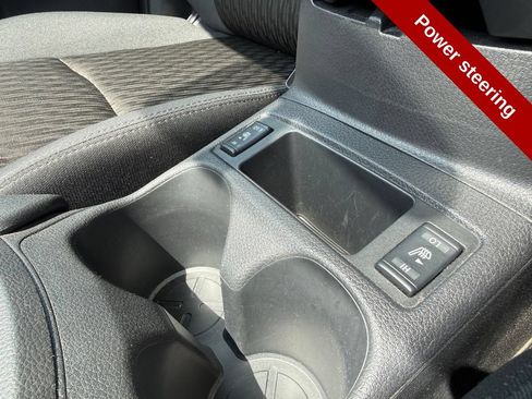 Used 2017 Nissan Rogue SV FWD image 27