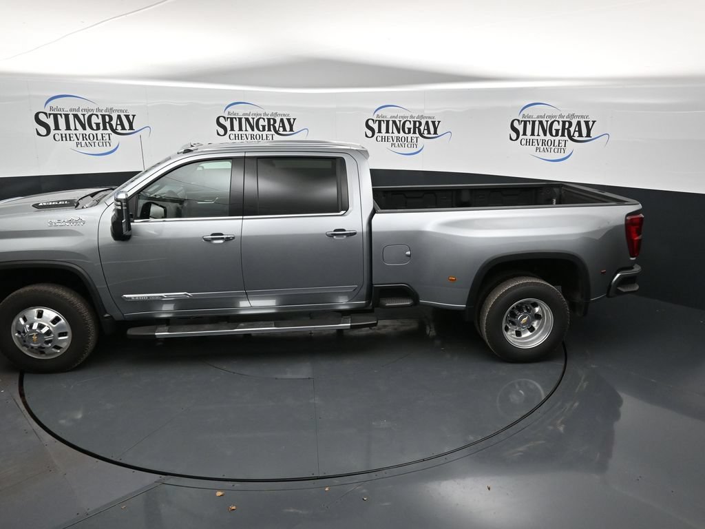 Used 2026 Chevrolet Silverado 3500 High Country w/ Technology Package AWD/4WD image 21