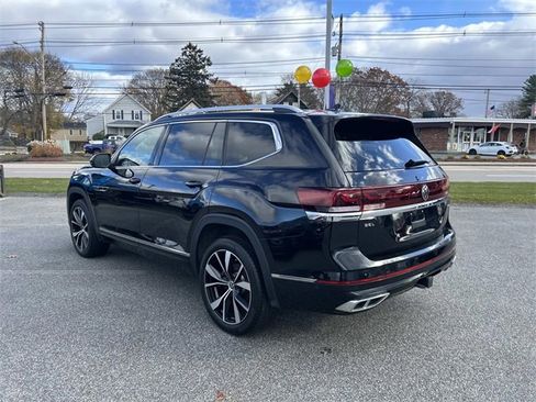 Used 2024 Volkswagen Atlas SEL Premium R-Line image 5