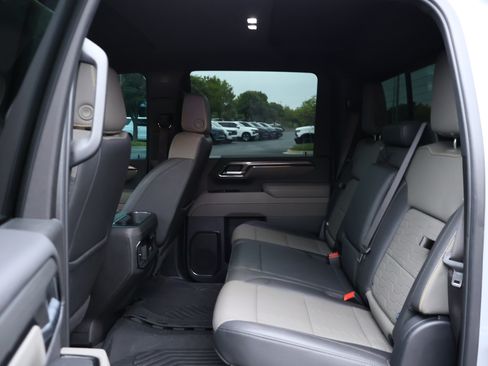 Used 2025 Chevrolet Silverado 2500 ZR2 w/ ZR2 Bison Edition AWD/4WD image 25