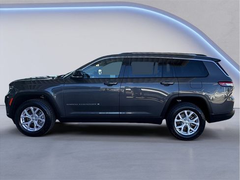 Used 2022 Jeep Grand Cherokee L Limited AWD/4WD image 3
