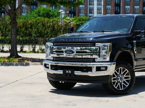 Used 2018 Ford F250 Lariat w/ Lariat Ultimate Package AWD/4WD image 8