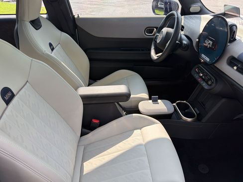 Used 2025 MINI Cooper S FWD image 29