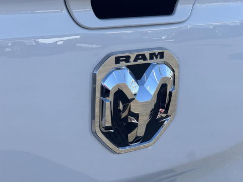 Used 2019 RAM 1500 Big Horn image 10