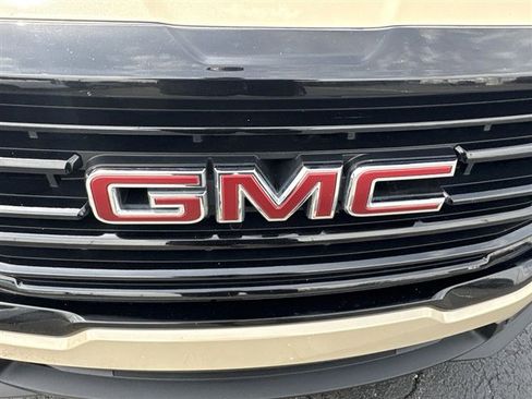 Certified 2023 GMC Terrain SLE w/ Driver Convenience Package FWD image 29
