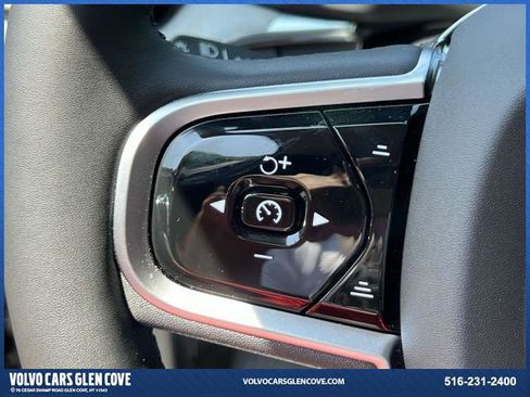 Certified 2025 Volvo XC60 B5 Ultra w/ Protection Package Premier image 21