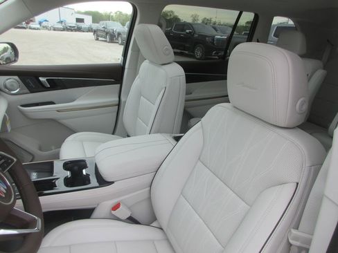 New 2026 Buick Enclave Avenir w/ Super Cruise Package AWD/4WD image 12