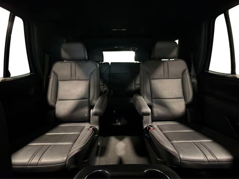Used 2022 Chevrolet Tahoe RST w/ Luxury Package AWD/4WD image 45