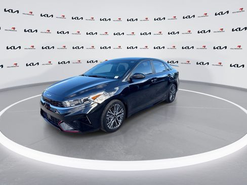 Certified 2024 Kia Forte GT-Line FWD image 4