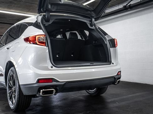New 2026 Acura RDX SH-AWD image 17
