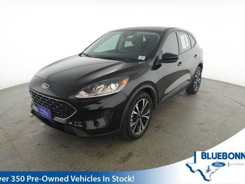 Certified 2022 Ford Escape SE w/ SE Sport Appearance Package image 1