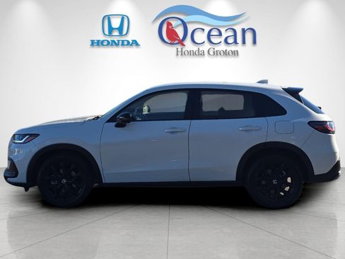 Used 2025 Honda HR-V Sport image 6