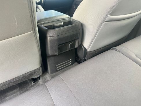 Used 2025 Toyota Tacoma TRD Off-Road image 24