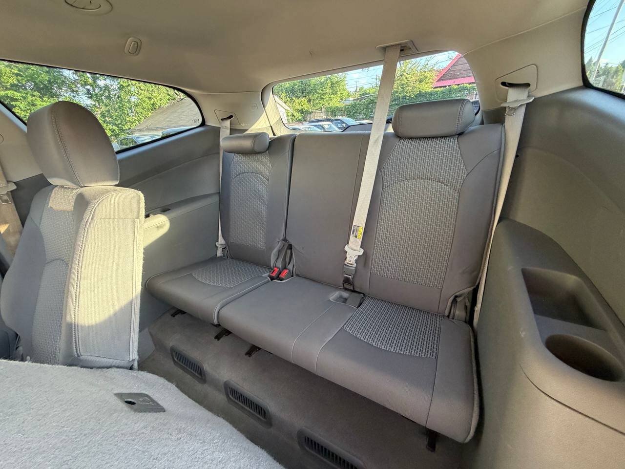 Used 2011 Chevrolet Traverse LS FWD image 17