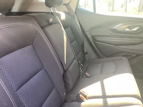 Used 2024 GMC Terrain SLE FWD image 19