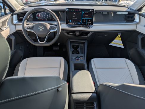 New 2026 Volkswagen Tiguan SE image 8