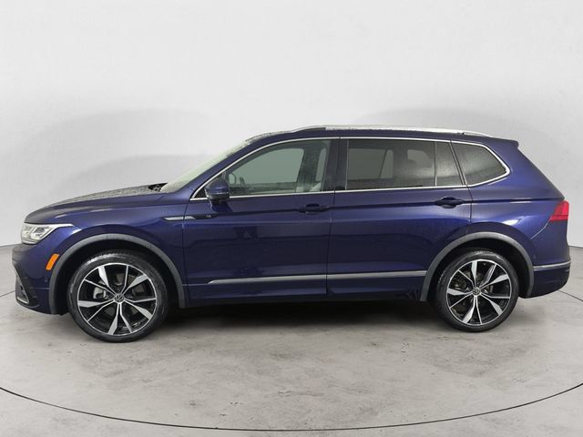 Used 2023 Volkswagen Tiguan SEL R-Line AWD/4WD image 8