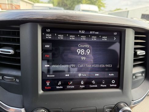 Used 2020 RAM 1500 Laramie AWD/4WD image 23