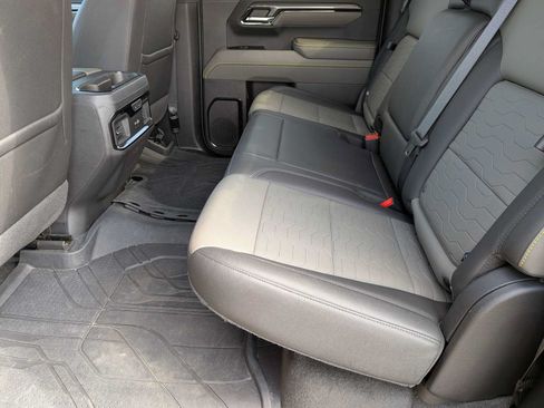 Used 2022 Chevrolet Silverado 1500 ZR2 w/ Technology Package AWD/4WD image 19