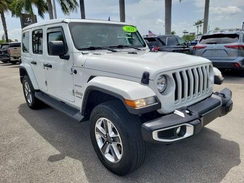 Used 2021 Jeep Wrangler Unlimited Sahara AWD/4WD image 3