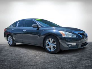 Used 2014 Nissan Altima 2.5 SL w/ Technology Package FWD video 1