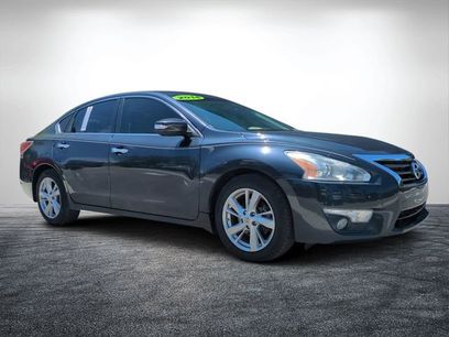 Used 2014 Nissan Altima 2.5 SL w/ Technology Package