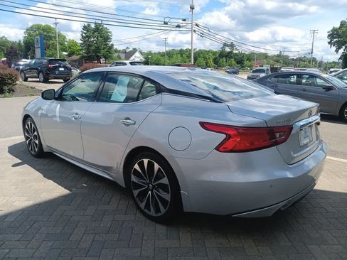 Used 2016 Nissan Maxima SR FWD image 4