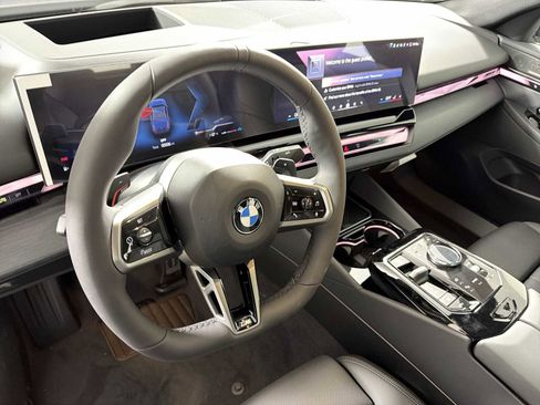 New 2026 BMW 530i xDrive w/ M Sport Package image 14