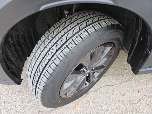 Certified 2025 Subaru Outback Onyx Edition image 38