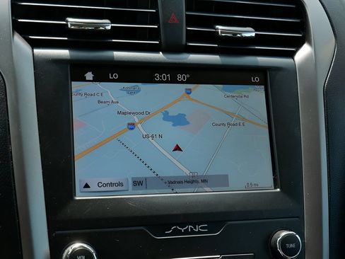 Used 2019 Ford Fusion SE FWD image 23