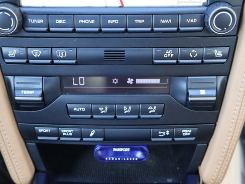 Used 2011 Porsche 911 Turbo S image 20