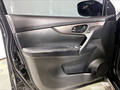 Used 2018 Nissan Rogue Sport S w/ S Appearance Package image 18