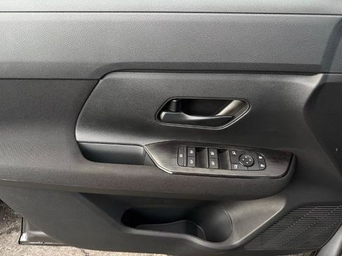 New 2026 Nissan Kicks S image 17